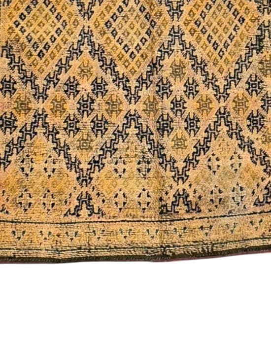 Close-up of Kil4978 showing the handwoven texture